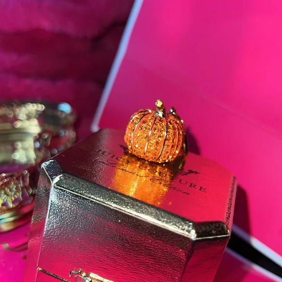 Authentic Juicy Couture pave pumpkin charm!🎃 RARE - Picture 4 of 8
